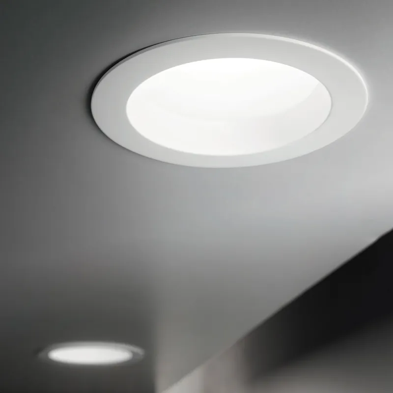 Prezzo Basso Faretto da incasso grande a LED con struttura in alluminio e ghiera rotanda - 15W - Lumen 1650 - 3000k Luce Calda - IP20