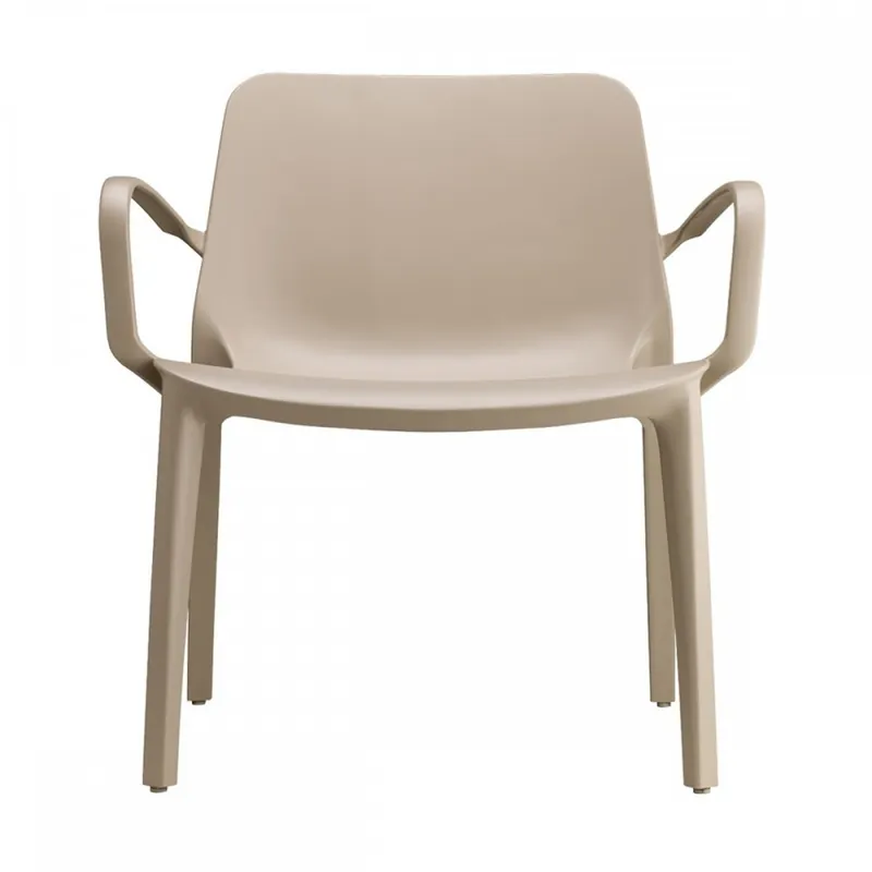 Direttamente Dal Produttore Sedia lounge da esterni o interni in plastica colorata Ginevra Lounge
