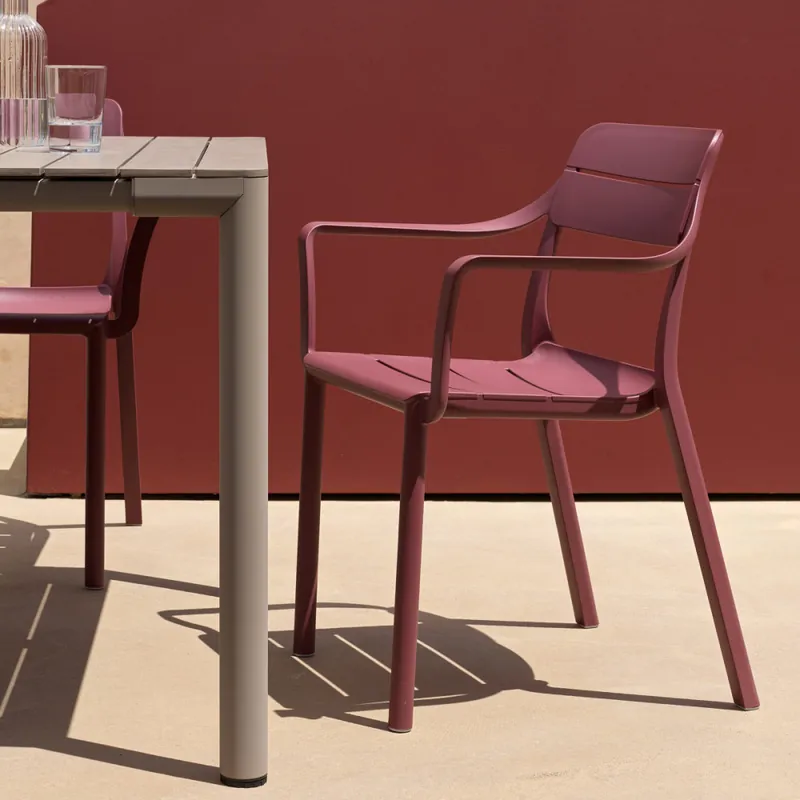 Super Prezzo Sedia da Giardino in Plastica con Braccioli Cassia Nardi Cassia Armchair