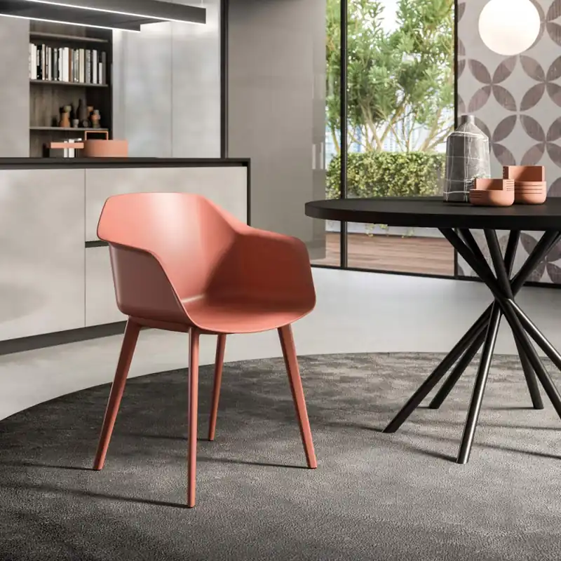 Sedia Moderna in Polipropilene con Braccioli Colorata Kora Subito Disponibile