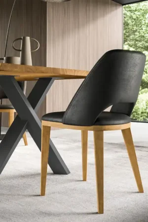 Compra Adesso Sedia design moderno gambe in legno e scocca imbottita Holly