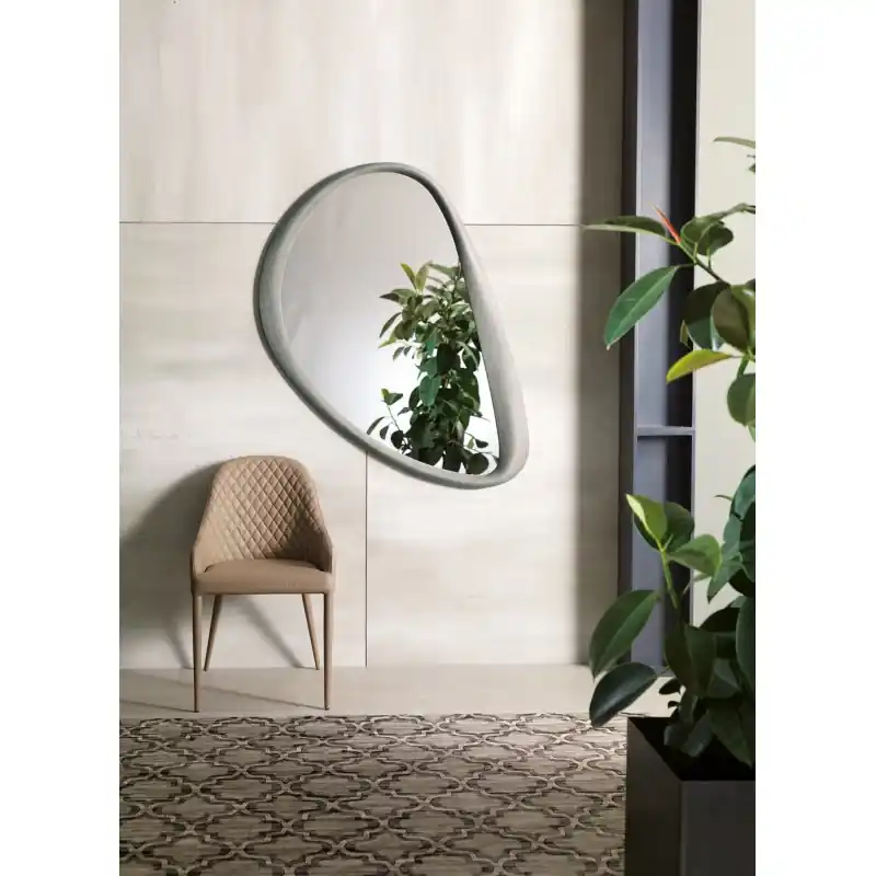 Nuova Collezione Ozzio Poltroncina Betta art. S050 completamente rivestita da H.83 cm