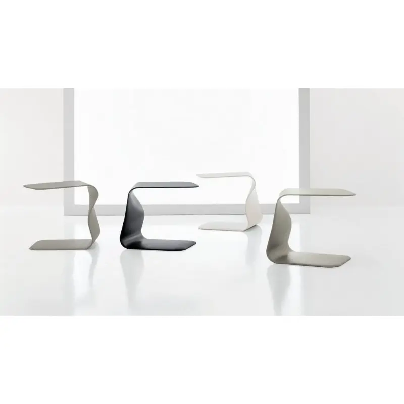 Ultimissimo Modello Bonaldo Tavolino Duffy con struttura in poliuretano da 60 cm e h. 48 cm
