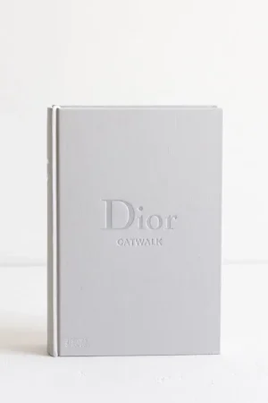 Offerta Lampo Thames & Hudson Libro Dior Catwalk
