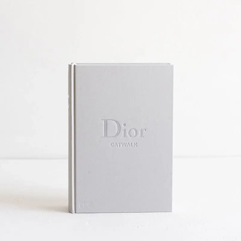 Offerta Lampo Thames & Hudson Libro Dior Catwalk