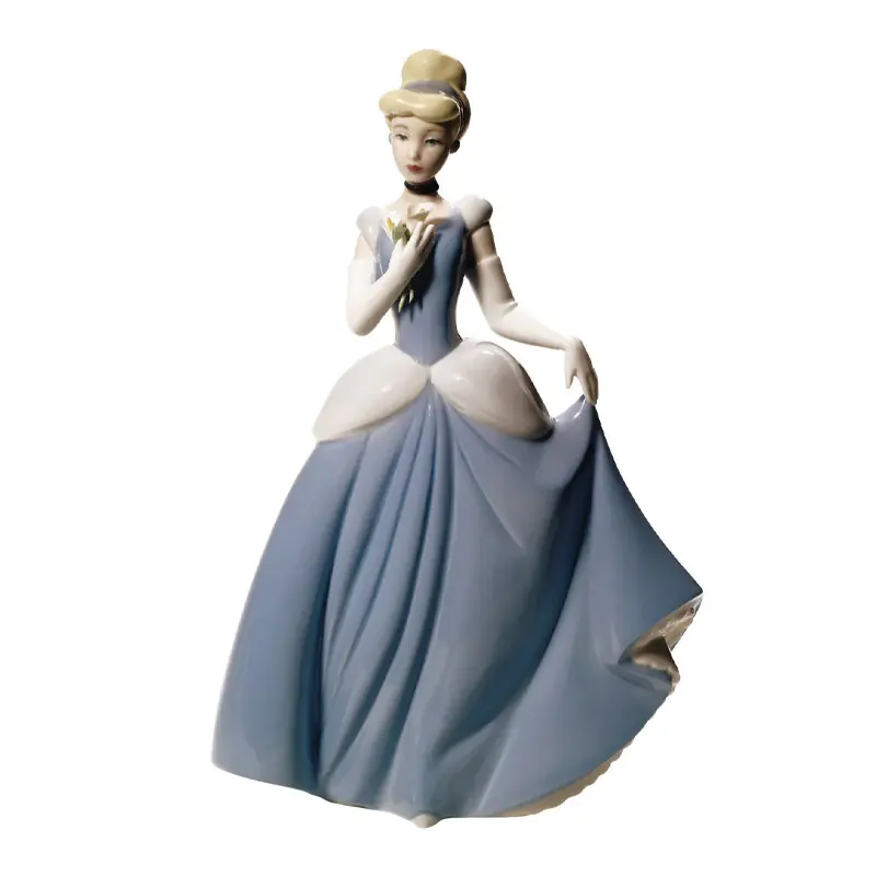 Nao Statua in Porcellana Cenerentola 29x18 cm Prezzo Di Fabbrica