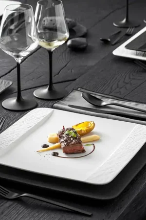 Villeroy & Boch Manufacture Rock Blanc Set 6 Piatti Piani Quadrati in Porcellana 28x28 cm Bianco Promozione