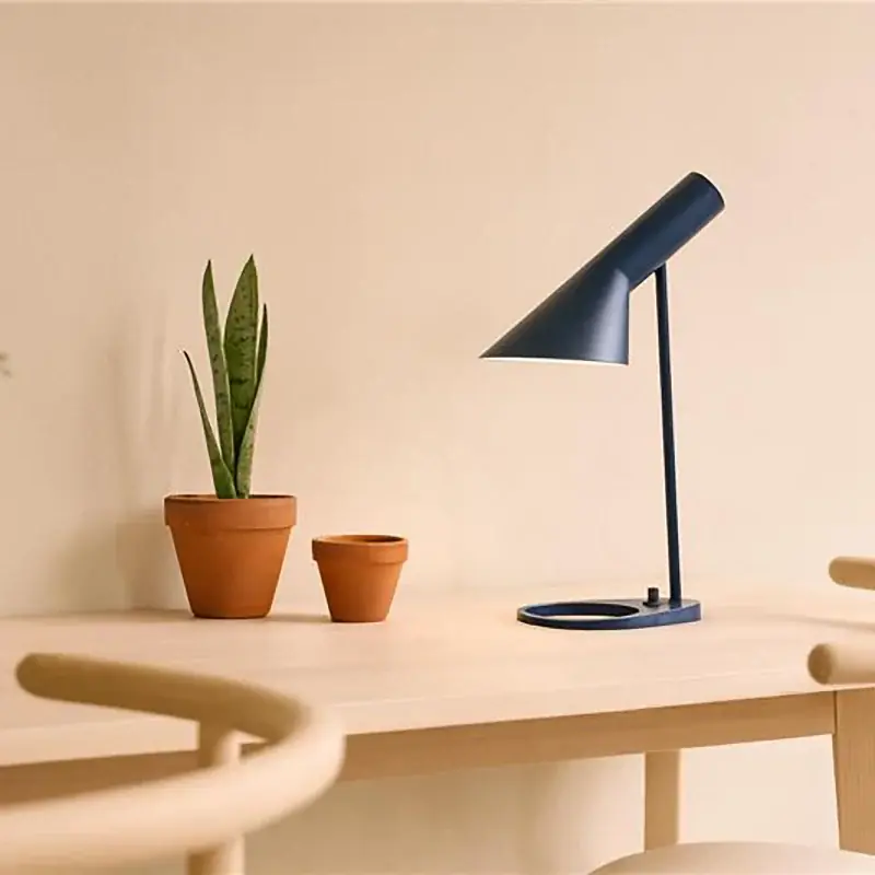 Offerta Louis Poulsen AJ Mini Table Lampada Da Tavolo Blu notte