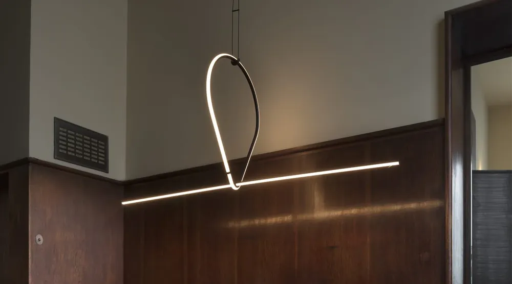 Prezzo Conveniente Flos Arrangements Drop Down Lampada a sospensione Nero Opaco F0413030
