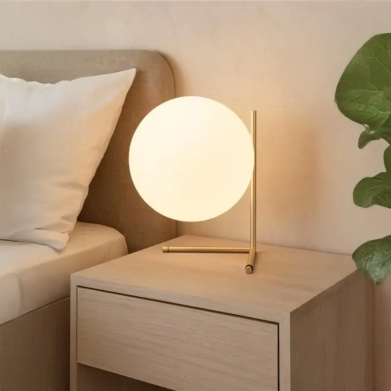 Flos IC Lights Table 2 Lampada da tavolo 30 cm ottone spazzolato F3172059 Offerta