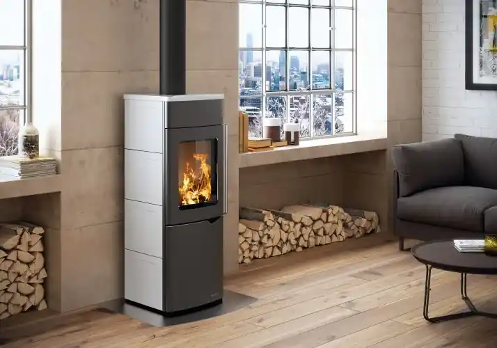Stufa A Legna ad aria 8kw con porta verticale automatica in Ceramica Bianco Palazzetti Eva S Occasione Imperdibile