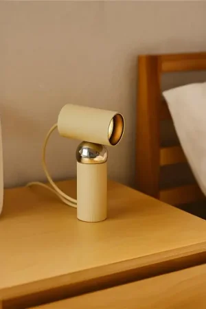 Acquista Ora Flos Bilboquet linen lampada da tavolo direzionabile a bulbo F0995017