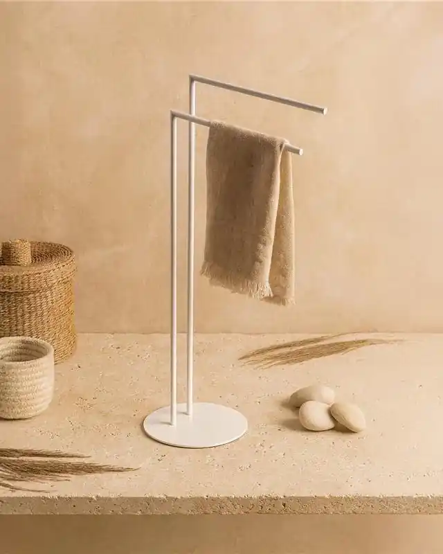 Ultime Pezzi Piantana portasciugamani bianco opaco Style